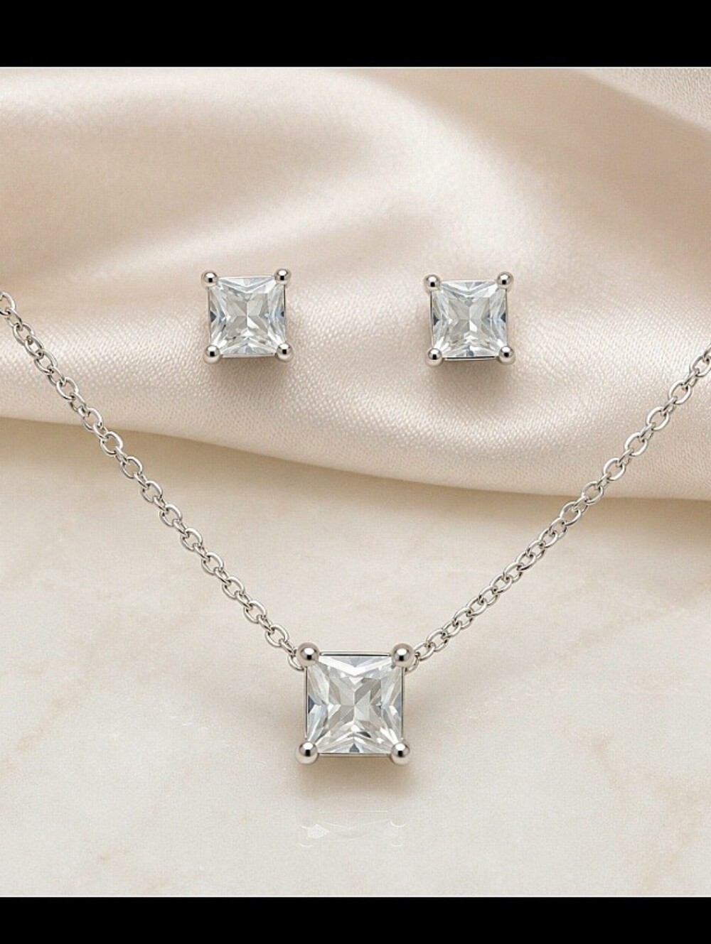 NIB Badgley Mischka Necklace And Earring Stud Set